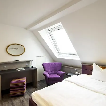 Hotel Gloria Superior 3*