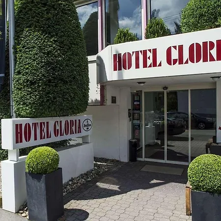 Gloria 4*