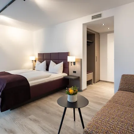 Gloria Superior 3* Stuttgart