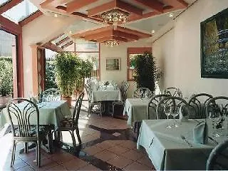 Gloria