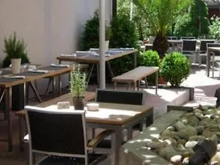 Gloria