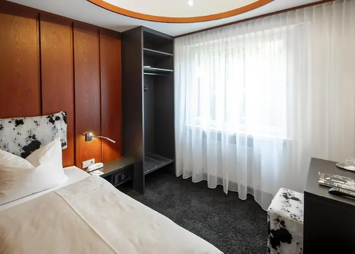 Gloria Superior 3* Estugarda